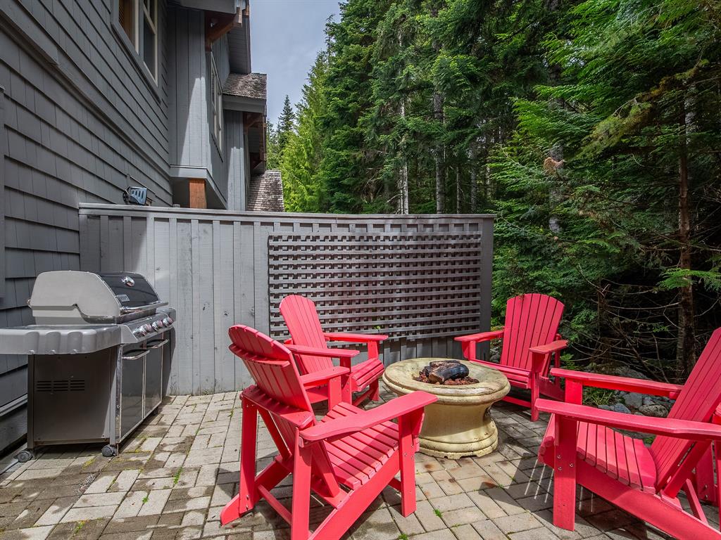 #6 – 4668 Blackcomb Way