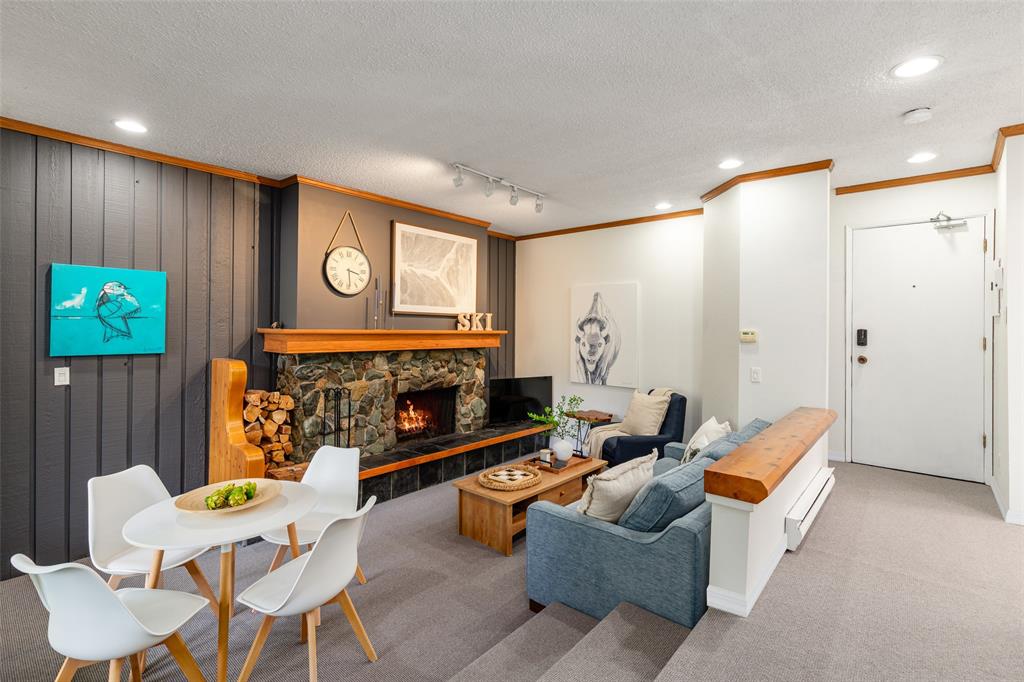 #A201 – 1400 Alta Lake Road