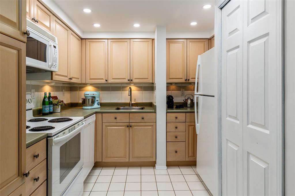 #A201 – 1400 Alta Lake Road