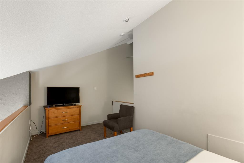 #310 – 4420 Sundial Lane