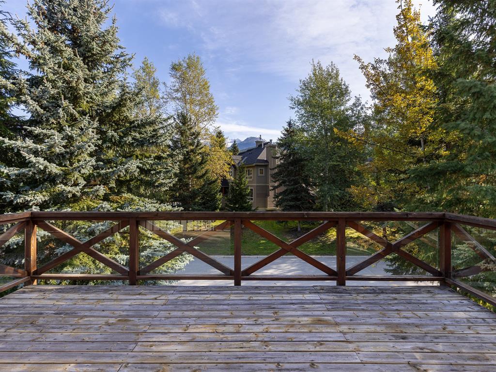 8107 Muirfield Crescent