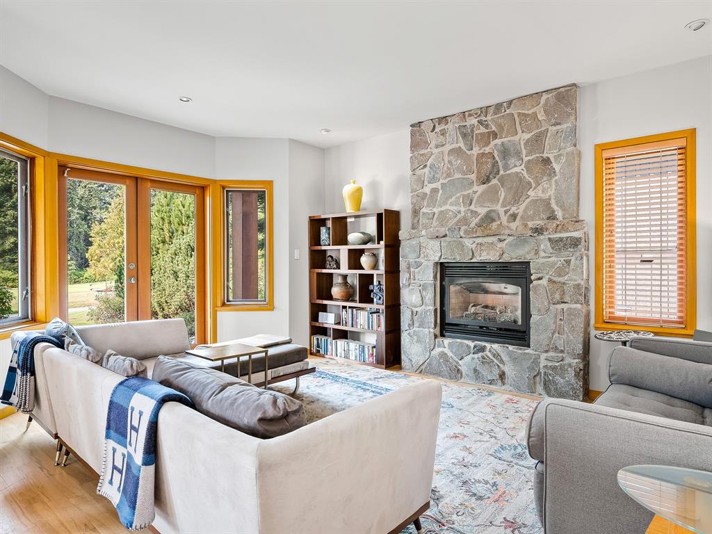 8107 Muirfield Crescent