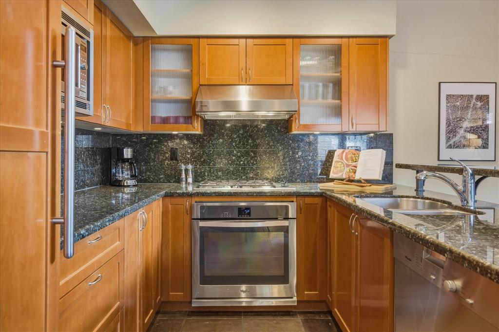 4827 Casabella Crescent