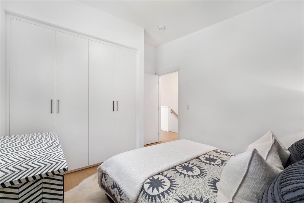 #41 – 4000 Sunstone Way