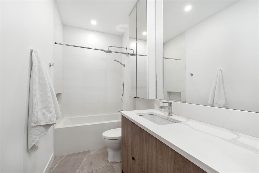 #41 – 4000 Sunstone Way