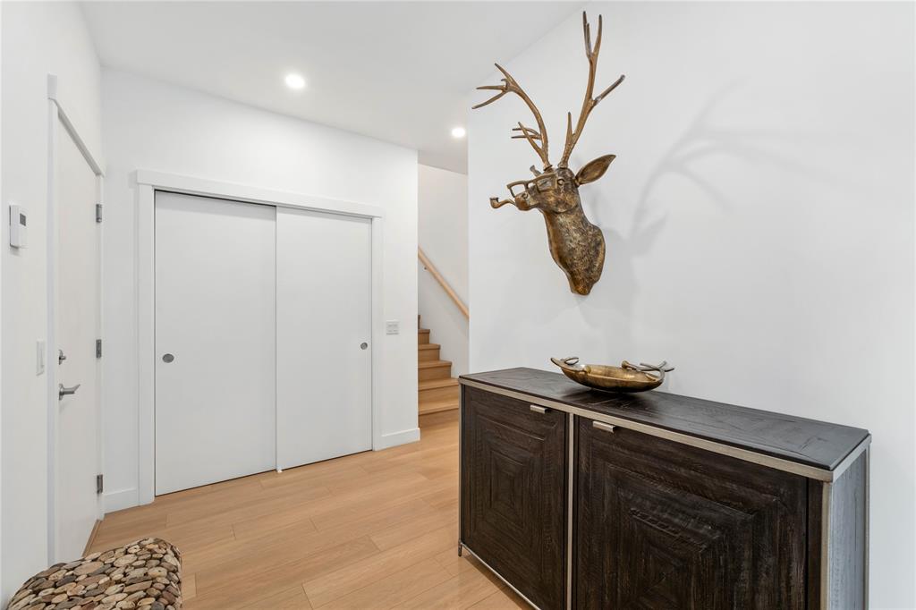 #41 – 4000 Sunstone Way