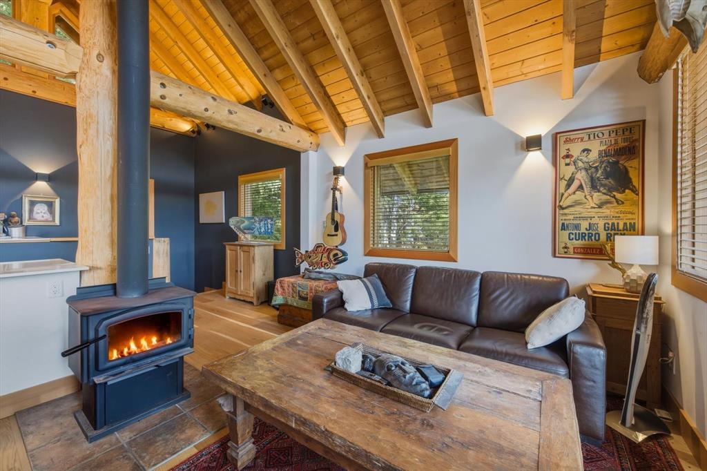 8396 Mountainview Drive