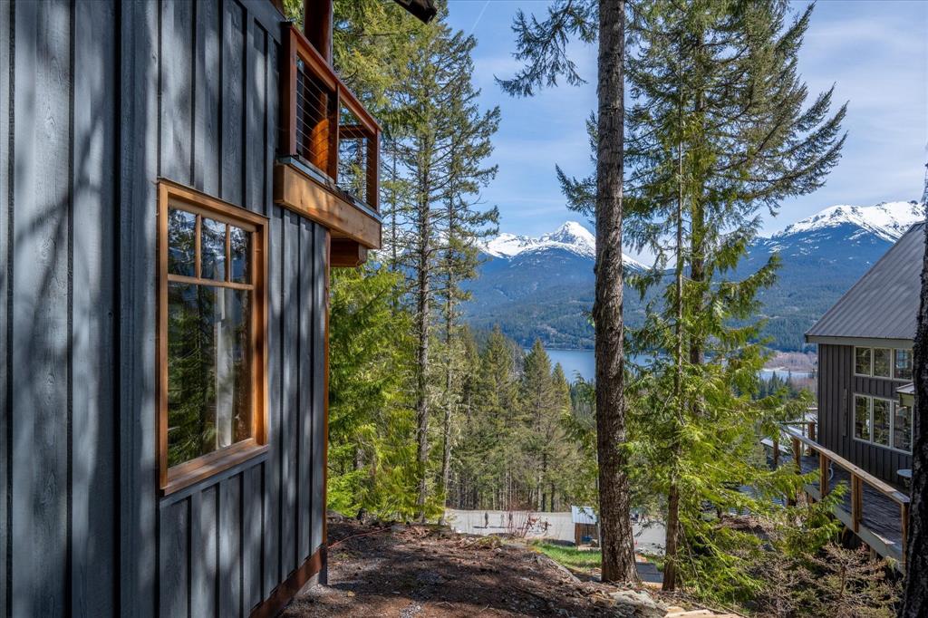 8396 Mountainview Drive