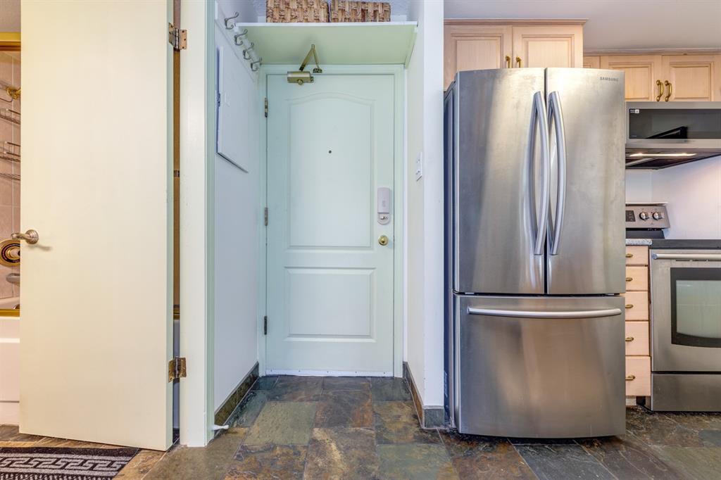 #414 – 4809 Spearhead Drive