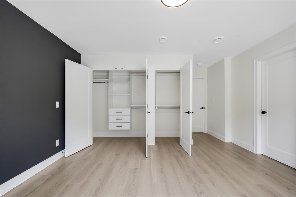 1005 Phare Crescent