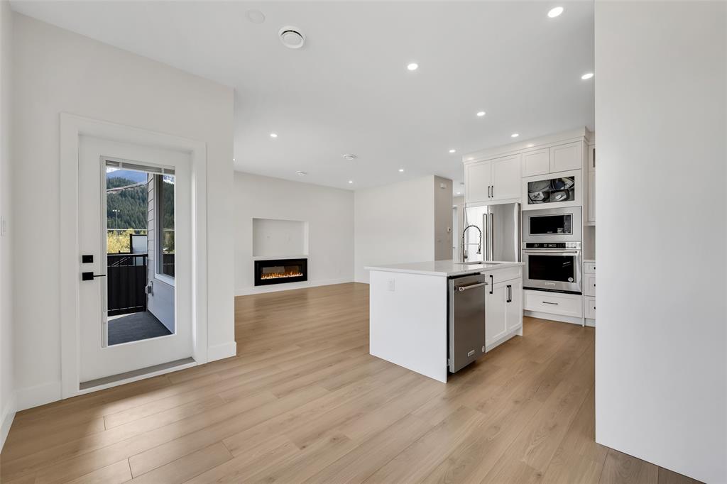 1005 Phare Crescent