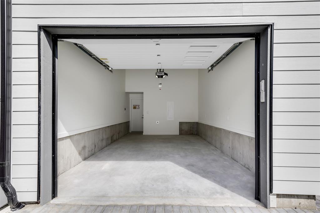 1005 Phare Crescent