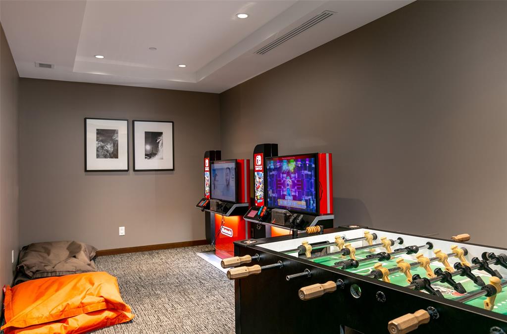 #404C – 2020 London Lane