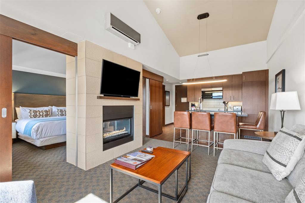 #404C – 2020 London Lane