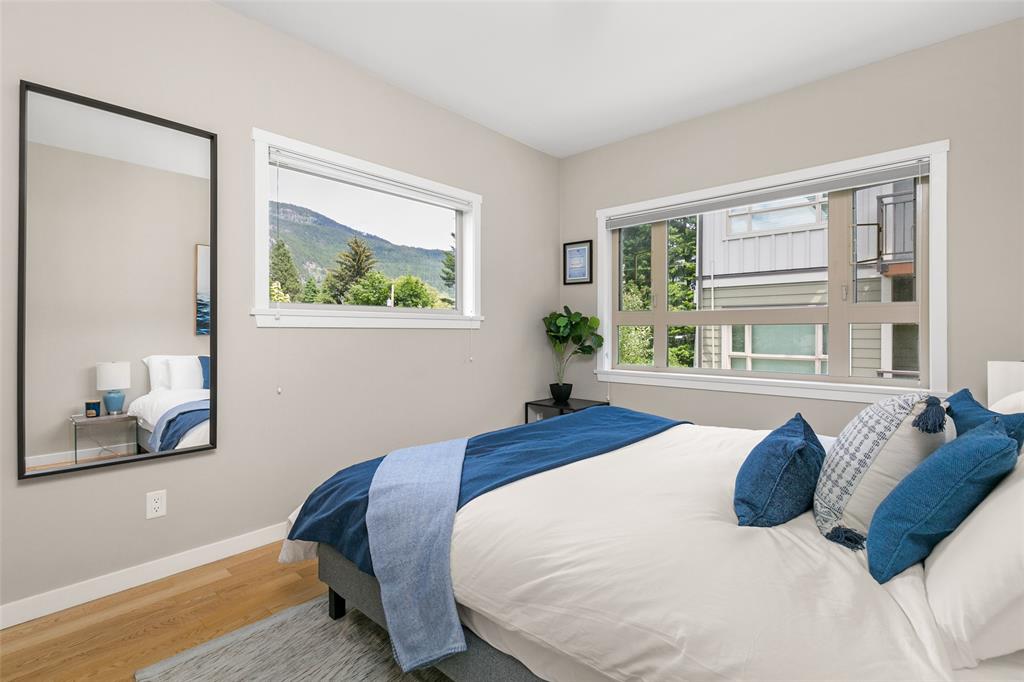 #4 – 7450 Prospect Street