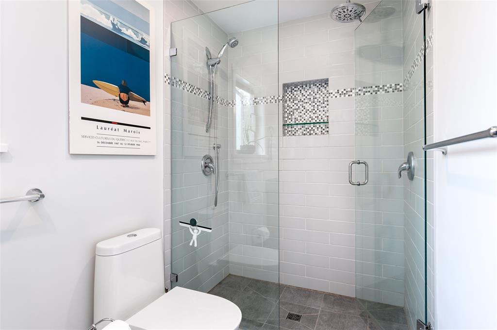 #4 – 7450 Prospect Street