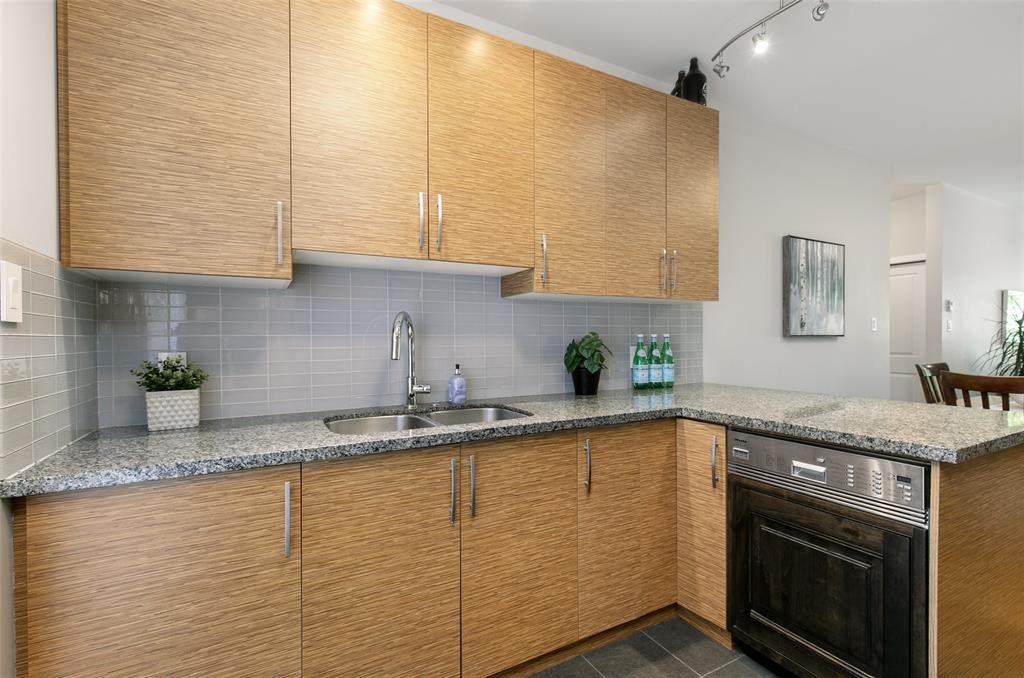 #4 – 7450 Prospect Street