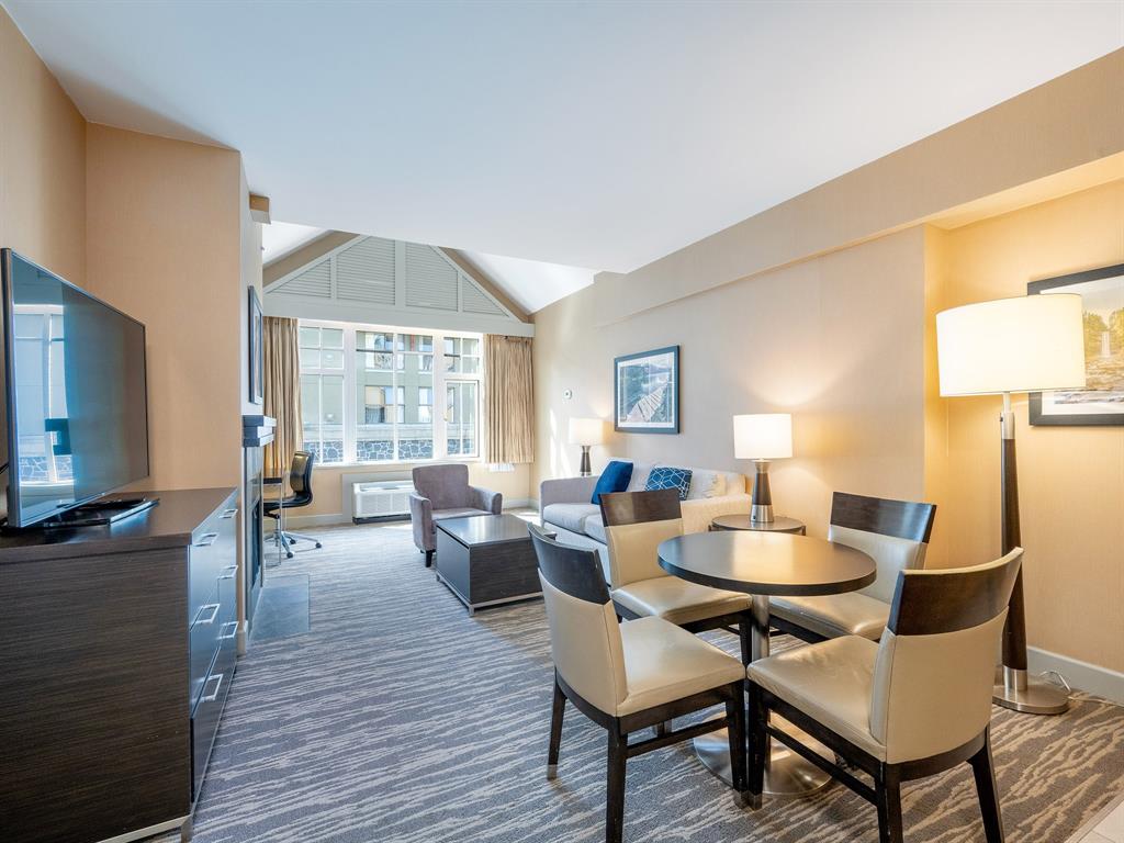 #560 – 4050 Whistler Way