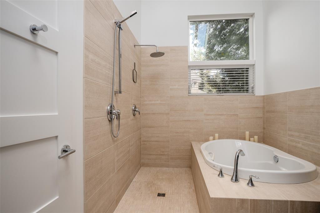 #206 – 6117 Eagle Drive