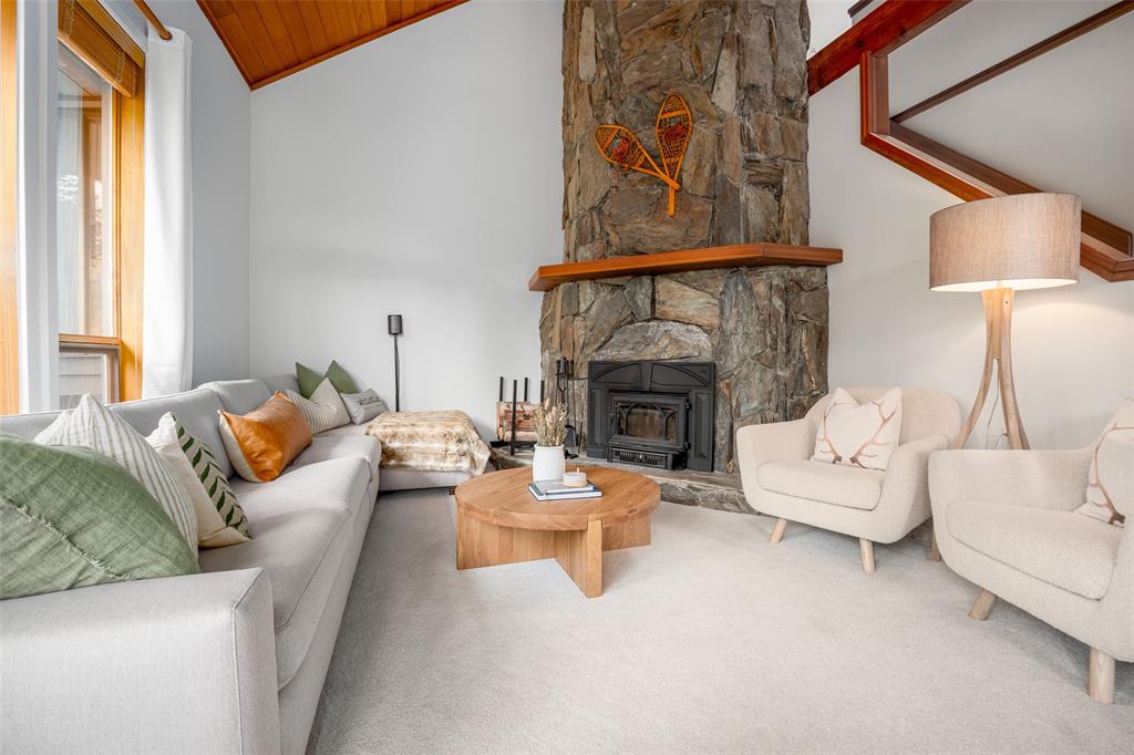 #206 – 6117 Eagle Drive