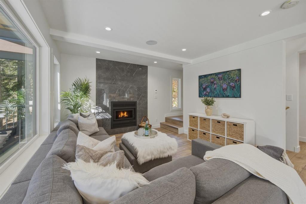 8353 Rainbow Drive