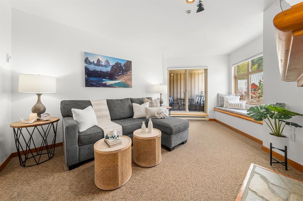 #204 – 2050 Lake Placid Road