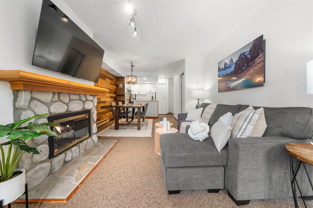 #204 – 2050 Lake Placid Road