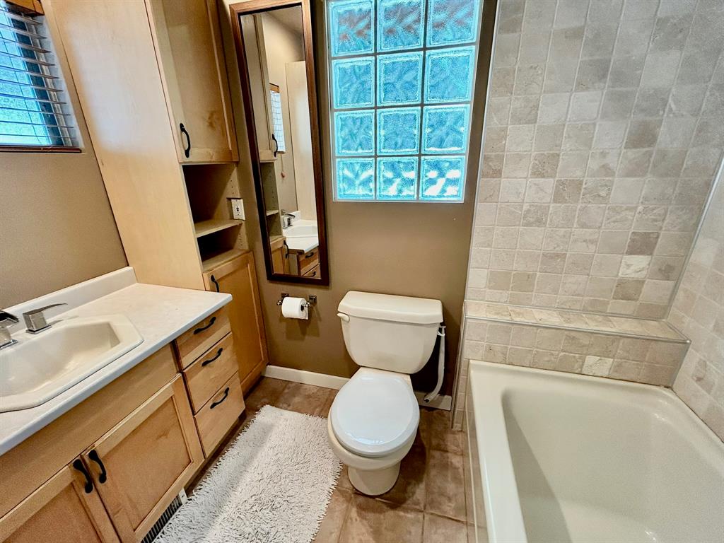 9348 Gun Lake Road West