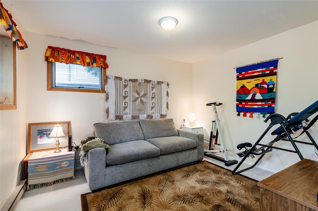 8325 Rainbow Drive