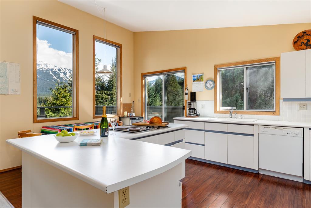 8325 Rainbow Drive