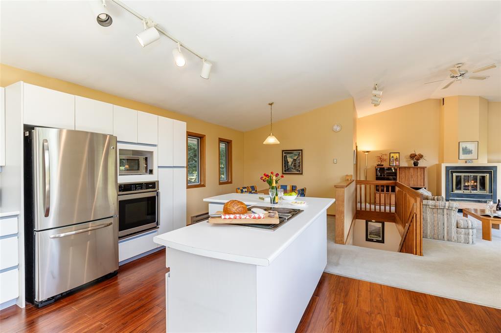8325 Rainbow Drive