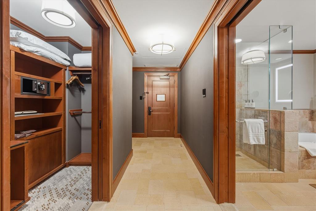 #454 – 4591 Blackcomb Way