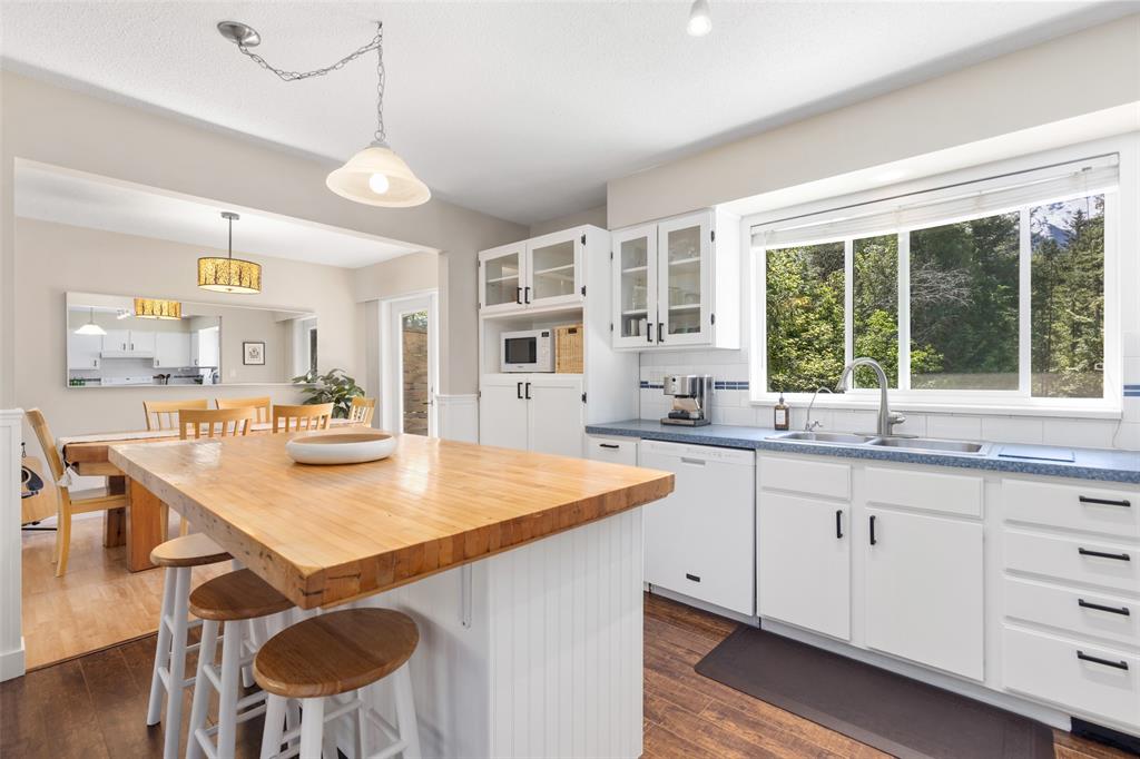 1350 Fernwood Drive