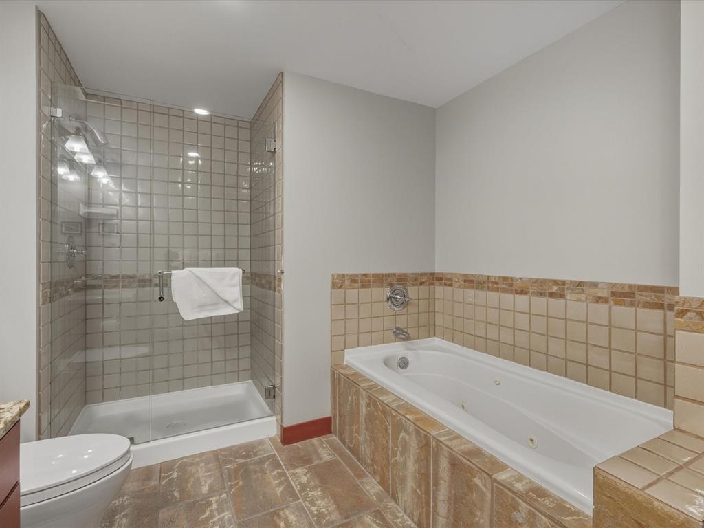 #221 – 2202 Gondola Way