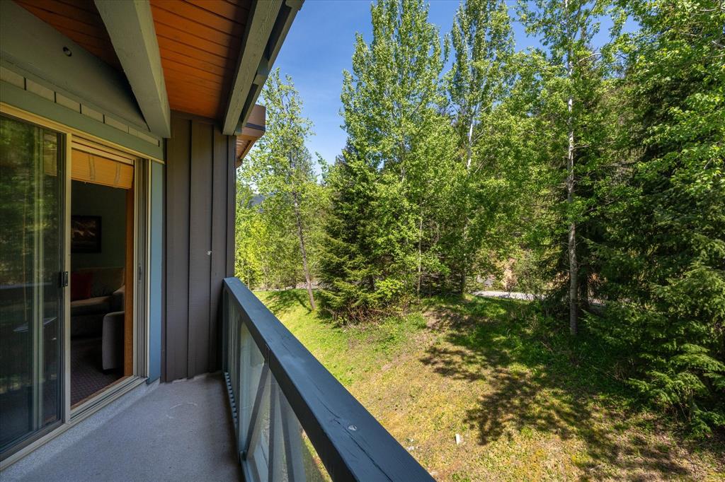 #432C – 2036 London Lane
