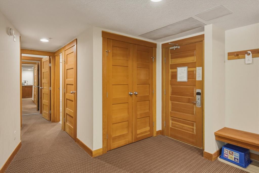 #432C – 2036 London Lane
