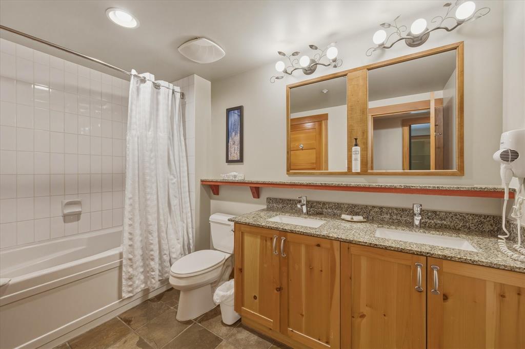 #432C – 2036 London Lane