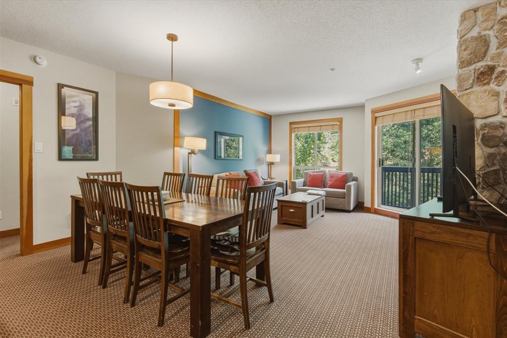 #432C – 2036 London Lane