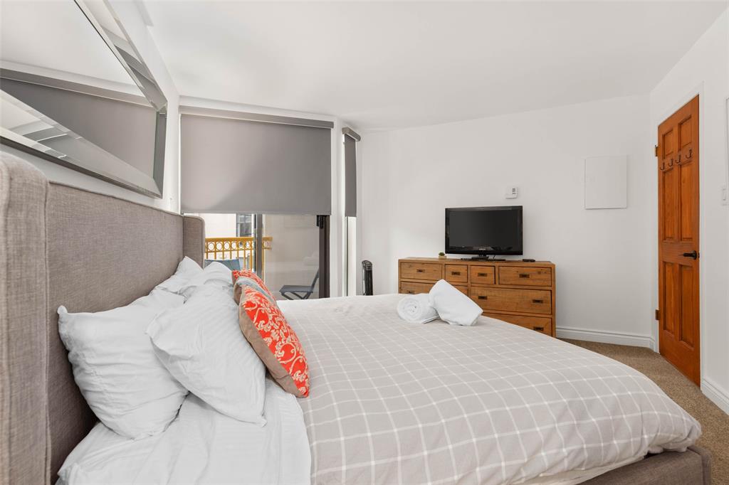 #423 – 4809 Spearhead Drive