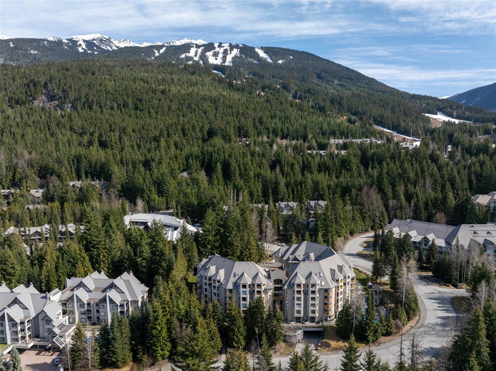 #423 – 4809 Spearhead Drive