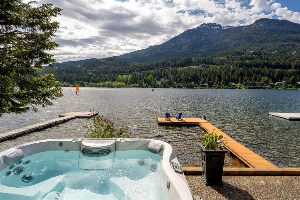 3319 Lakeside Road