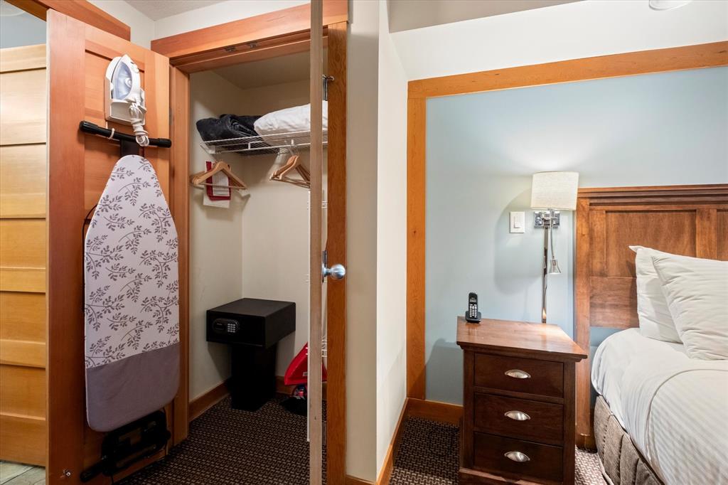 #215C – 2036 London Lane