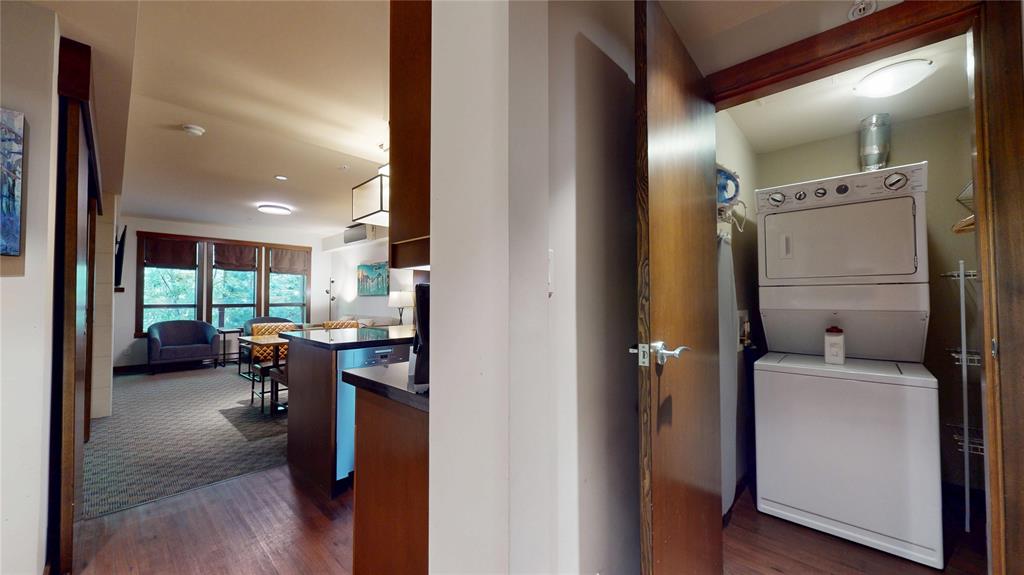 #213B – 2020 London Lane