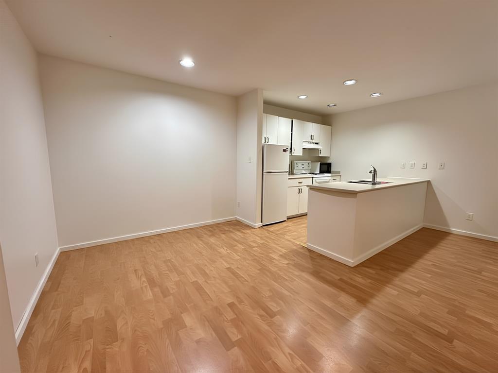 #21 – 2050 Lake Placid Road