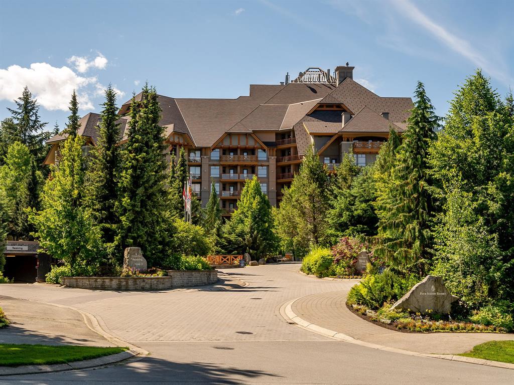 #724 – 4591 Blackcomb Way