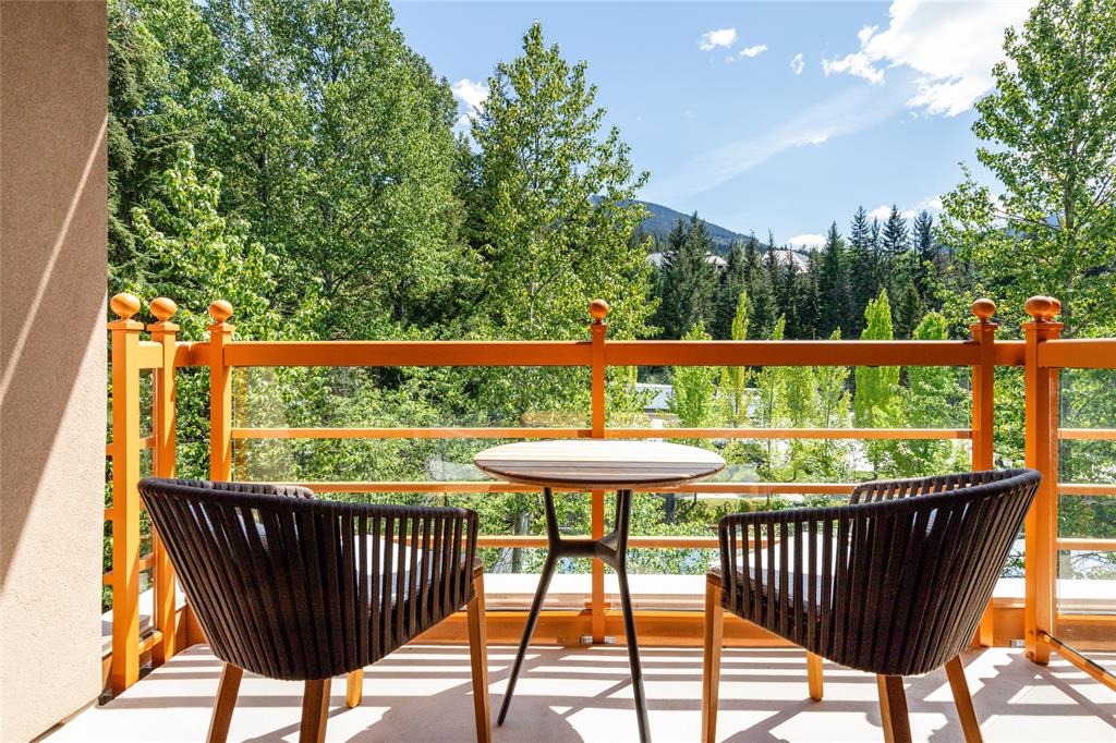 #725 – 4591 Blackcomb Way
