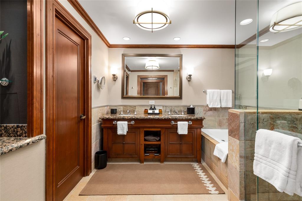 #725 – 4591 Blackcomb Way