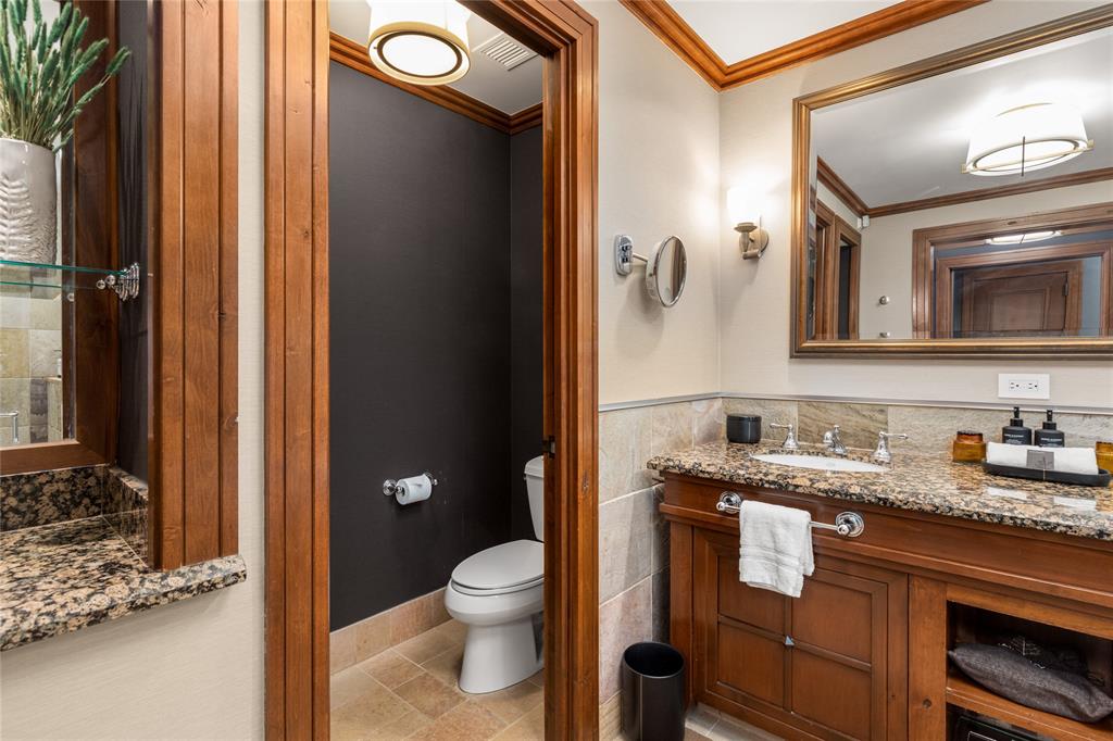 #725 – 4591 Blackcomb Way