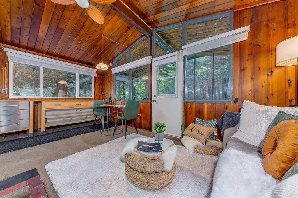 10009 Paradise Valley Road