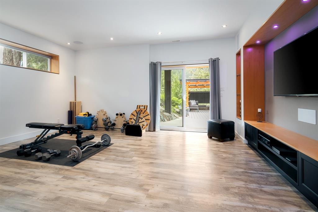 7456 Dogwood Street